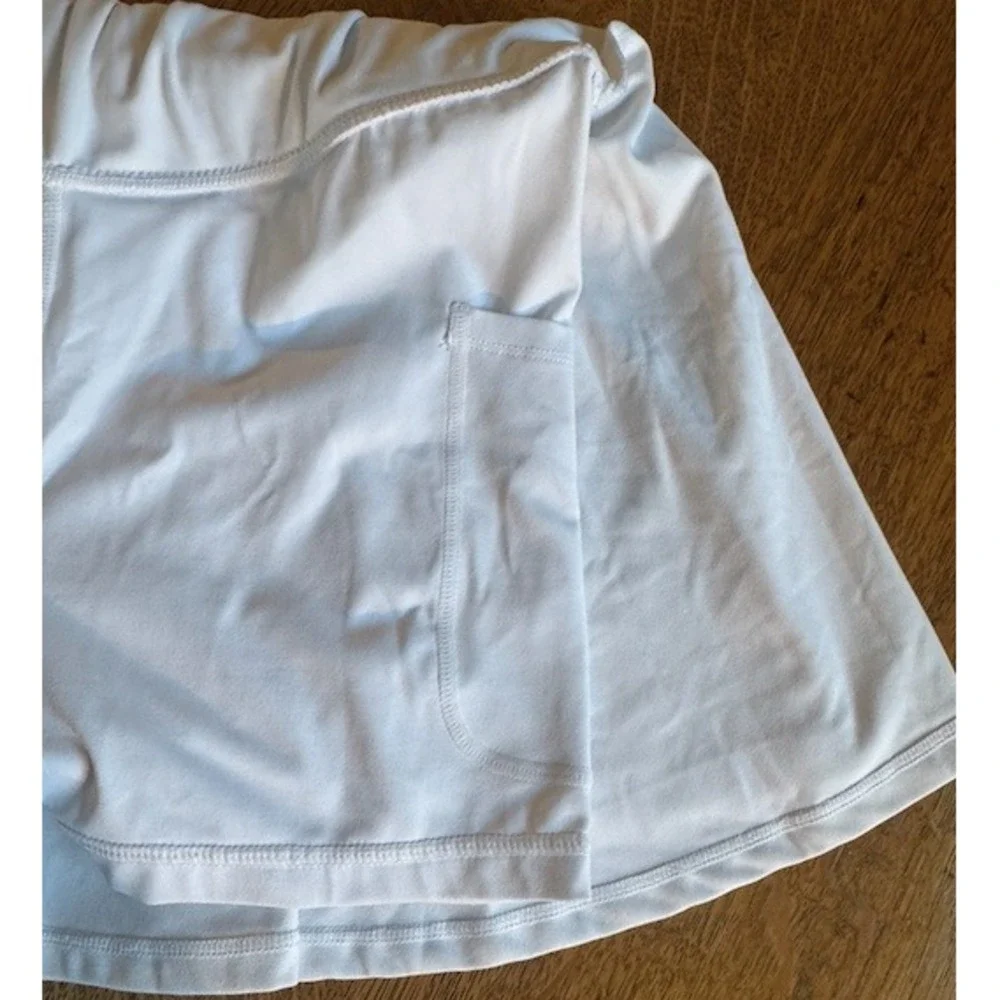 Fabletics White Athletic Skirt Pleated Built-in Shorts Pockets‎ Women's Size M
